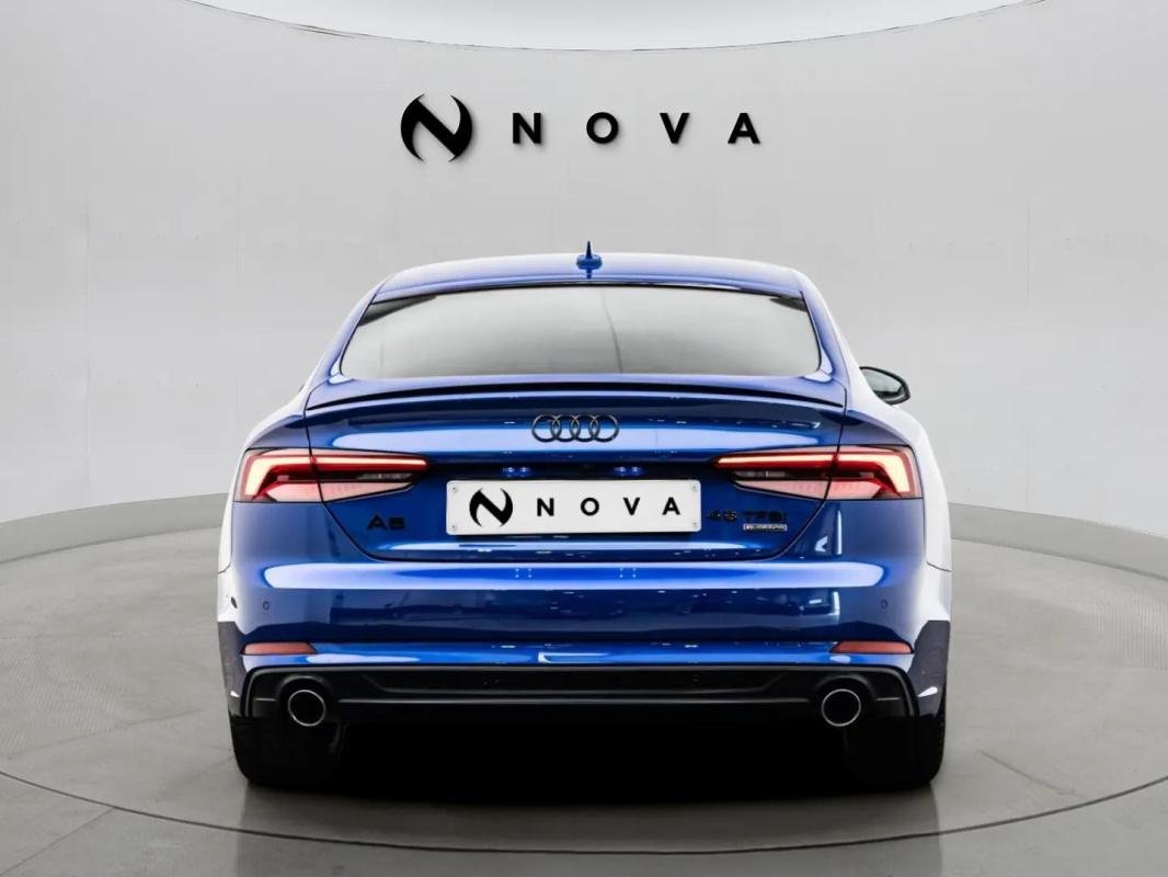 Audi A5 - Photo 3