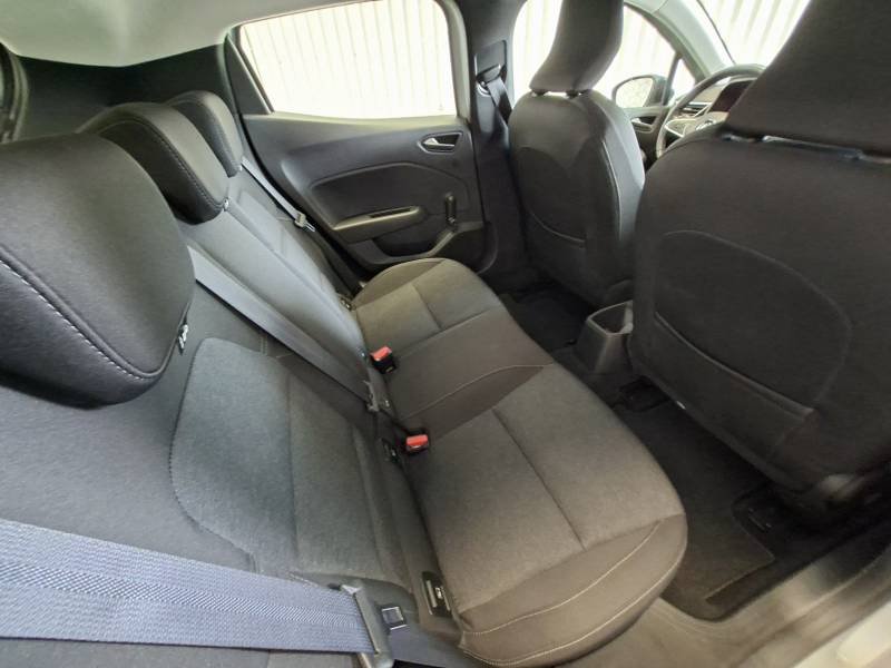 Renault Clio - Photo 24