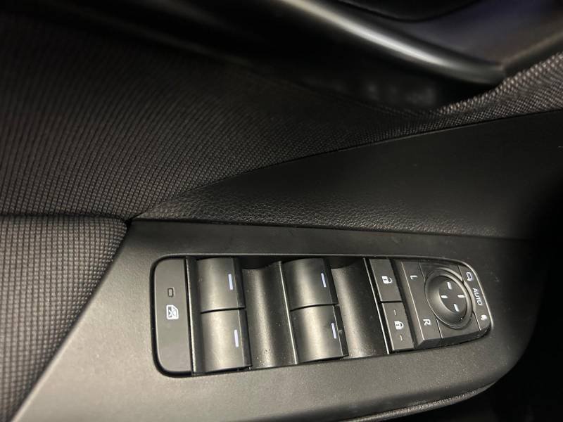 Toyota C-HR - Photo 21