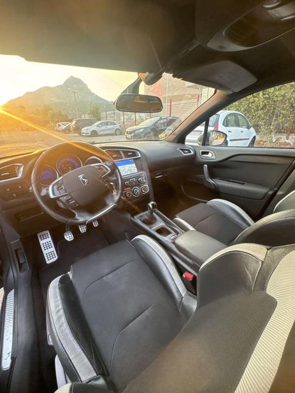 Citroën DS4 - Photo 17