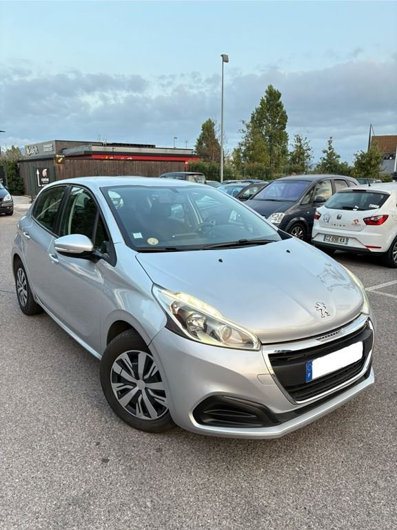 Peugeot 208 - Photo 3
