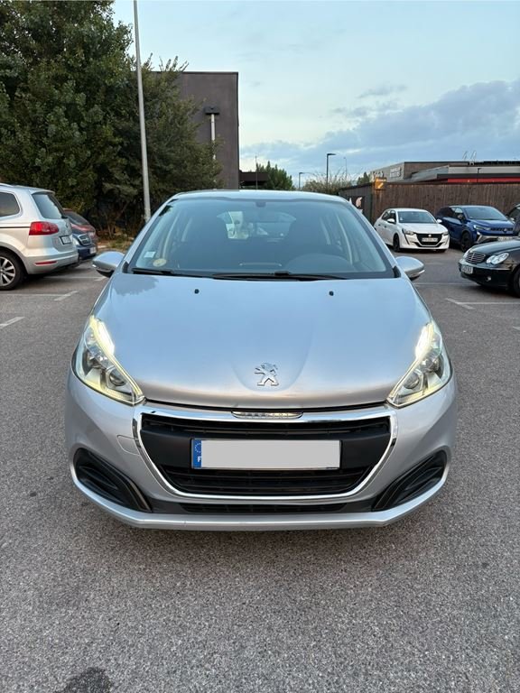 Peugeot 208 - Photo 8
