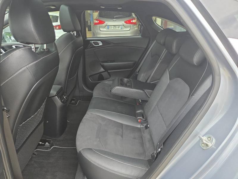 Kia ProCeed - Photo 20