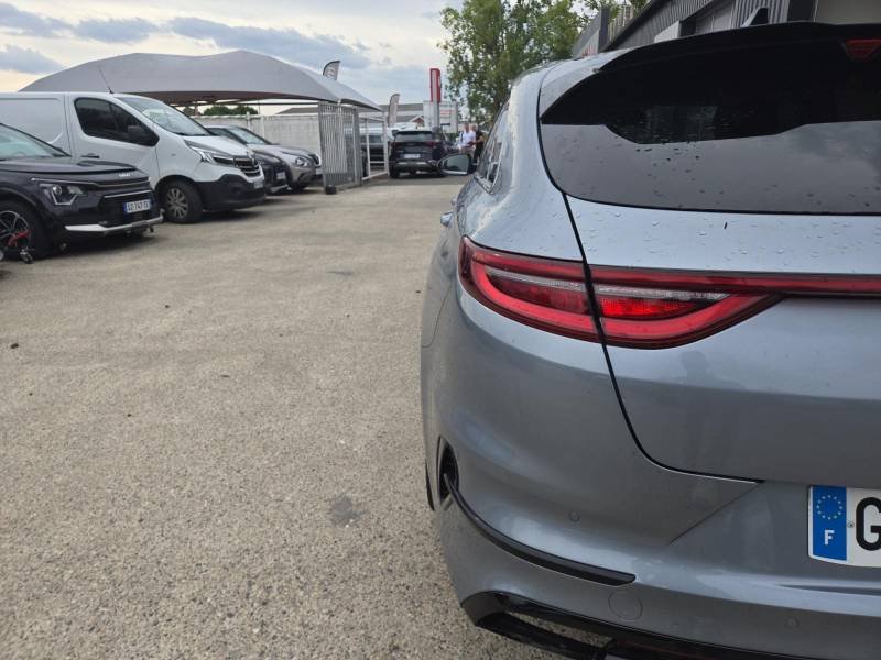 Kia ProCeed - Photo 21