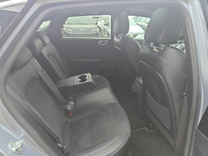 Kia ProCeed - Photo 24