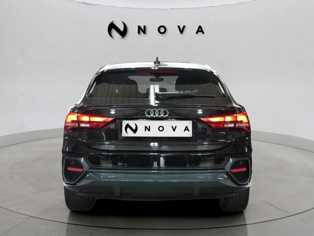 Audi Q3 - Photo 3