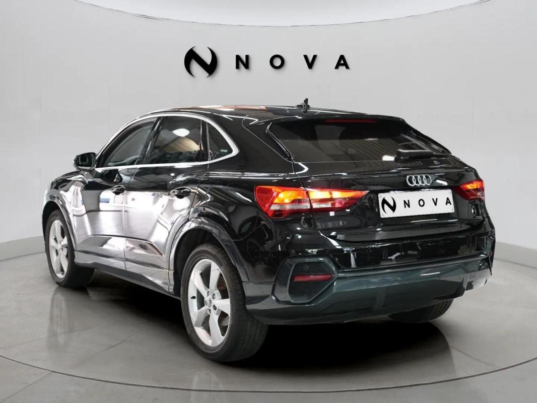 Audi Q3 - Photo 7