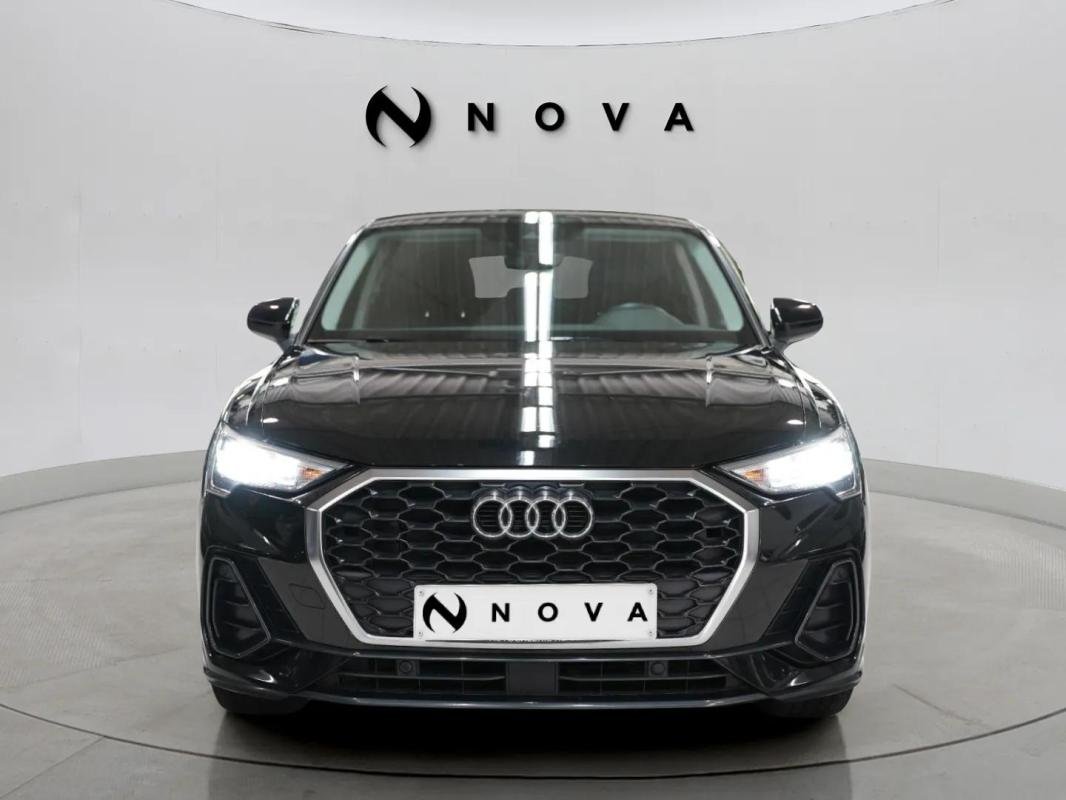 Audi Q3 - Photo 8