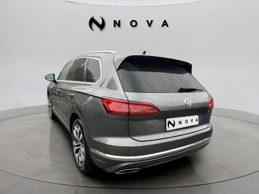 Volkswagen Touareg - Photo 2