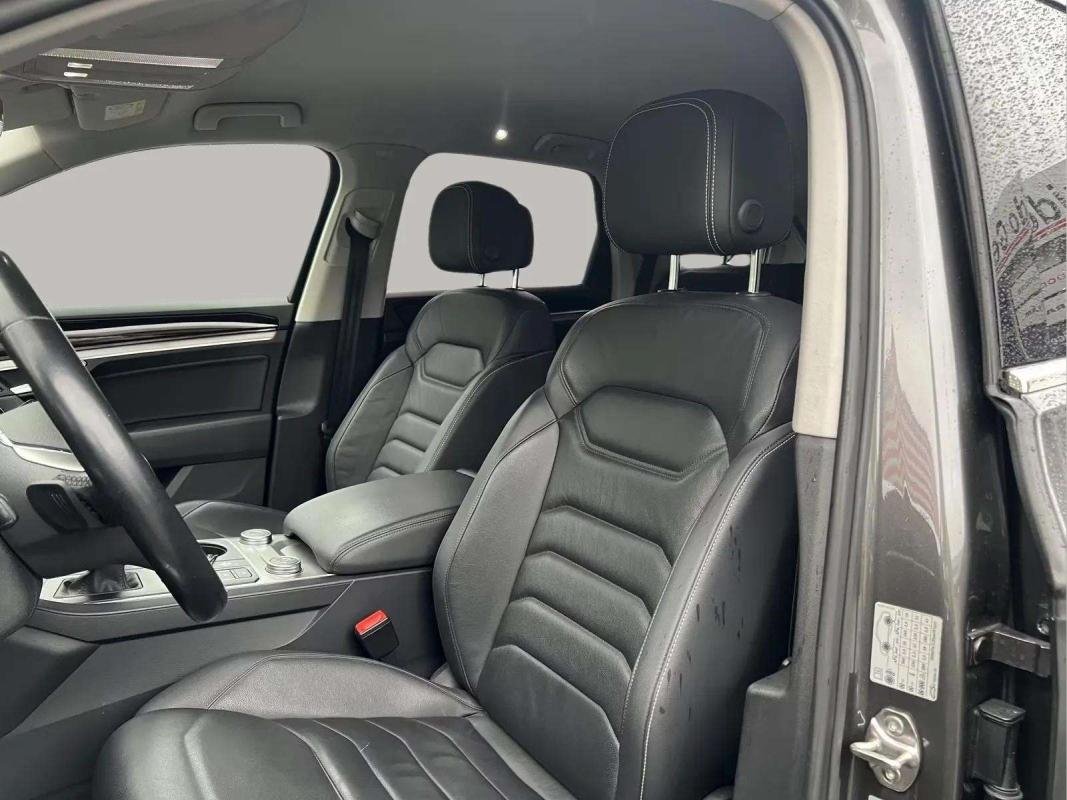 Volkswagen Touareg - Photo 9