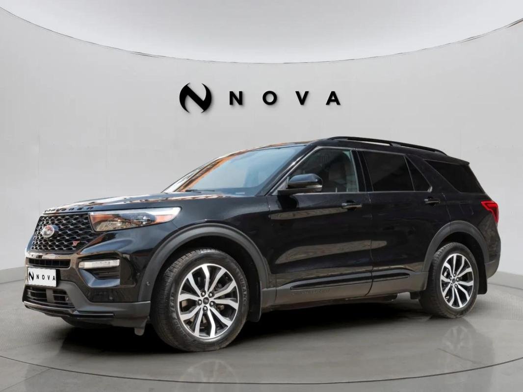 Ford Explorer - Photo 1