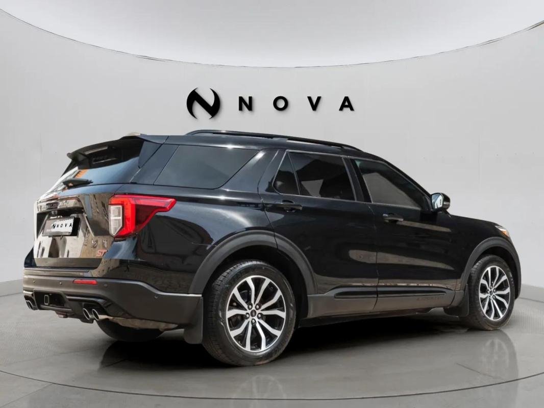 Ford Explorer - Photo 4