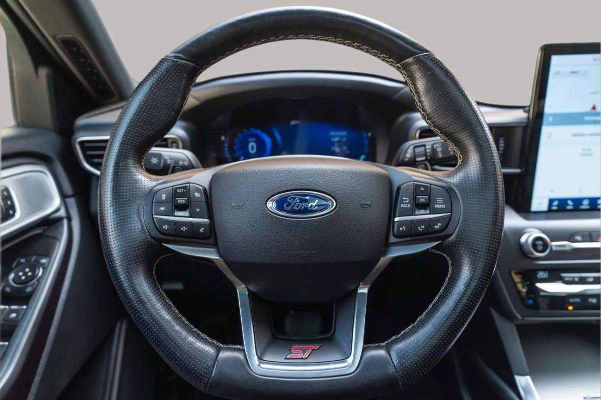 Ford Explorer - Photo 7