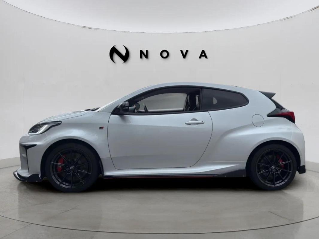 Toyota Yaris - Photo 2