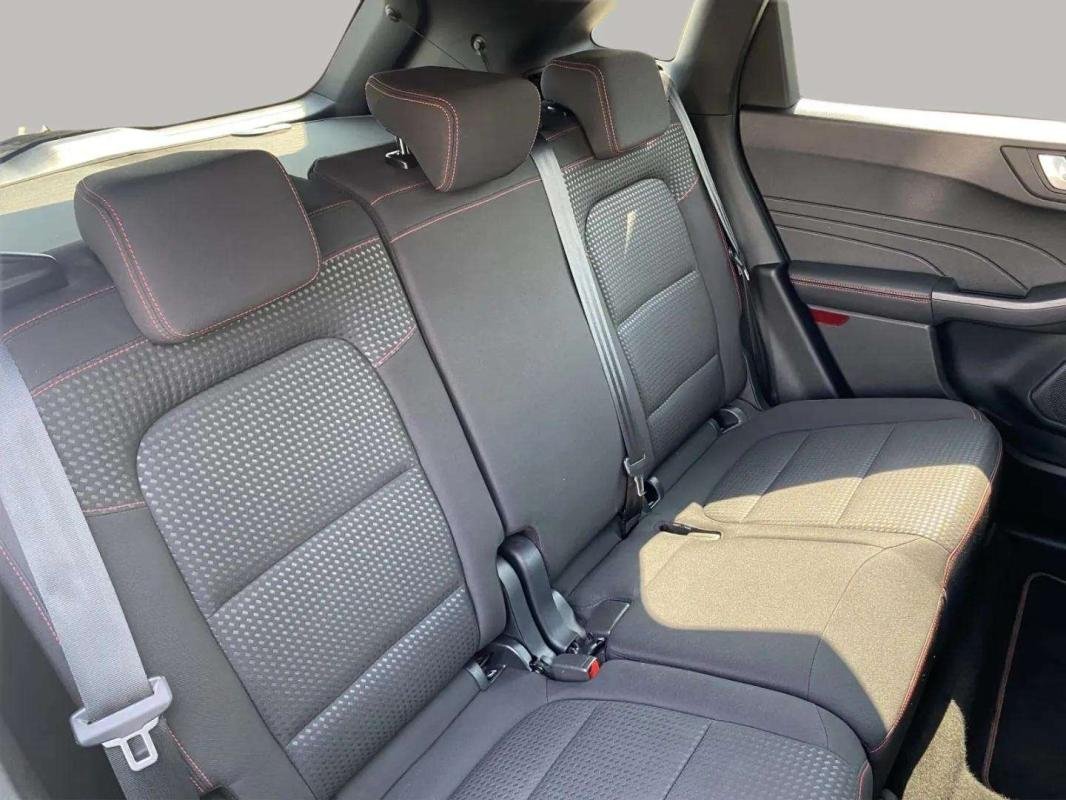 Ford Kuga - Photo 11