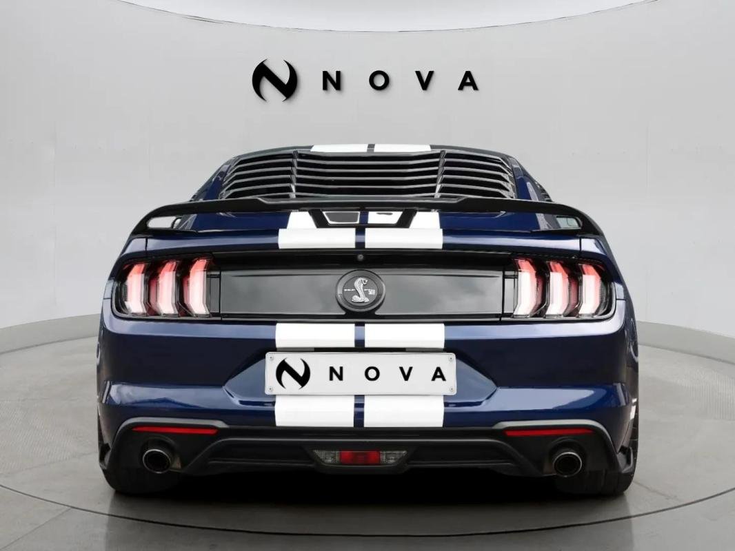Ford Mustang - Photo 4