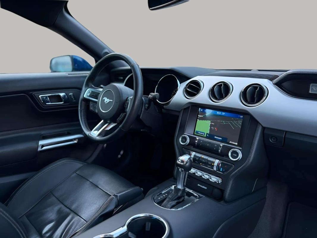 Ford Mustang - Photo 12