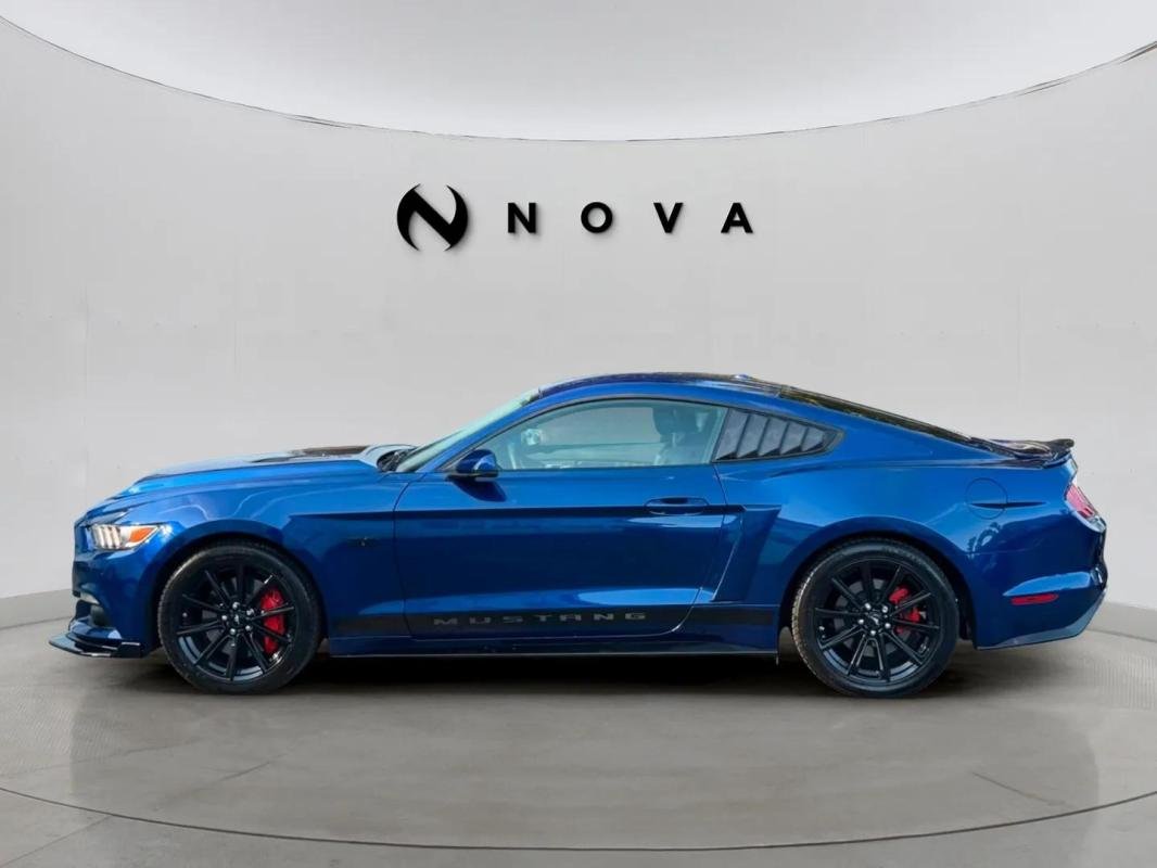 Ford Mustang - Photo 3