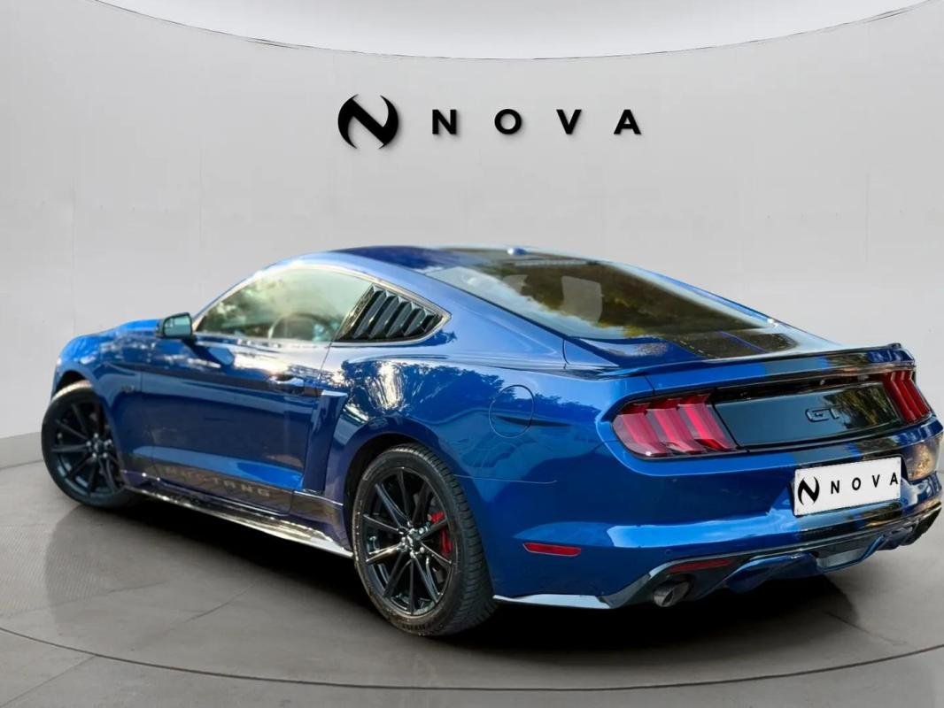 Ford Mustang - Photo 4