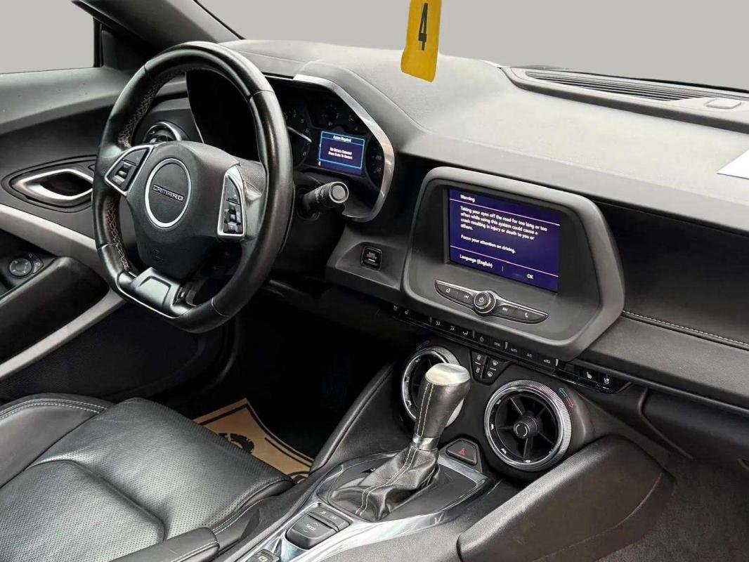 Chevrolet Camaro - Photo 11