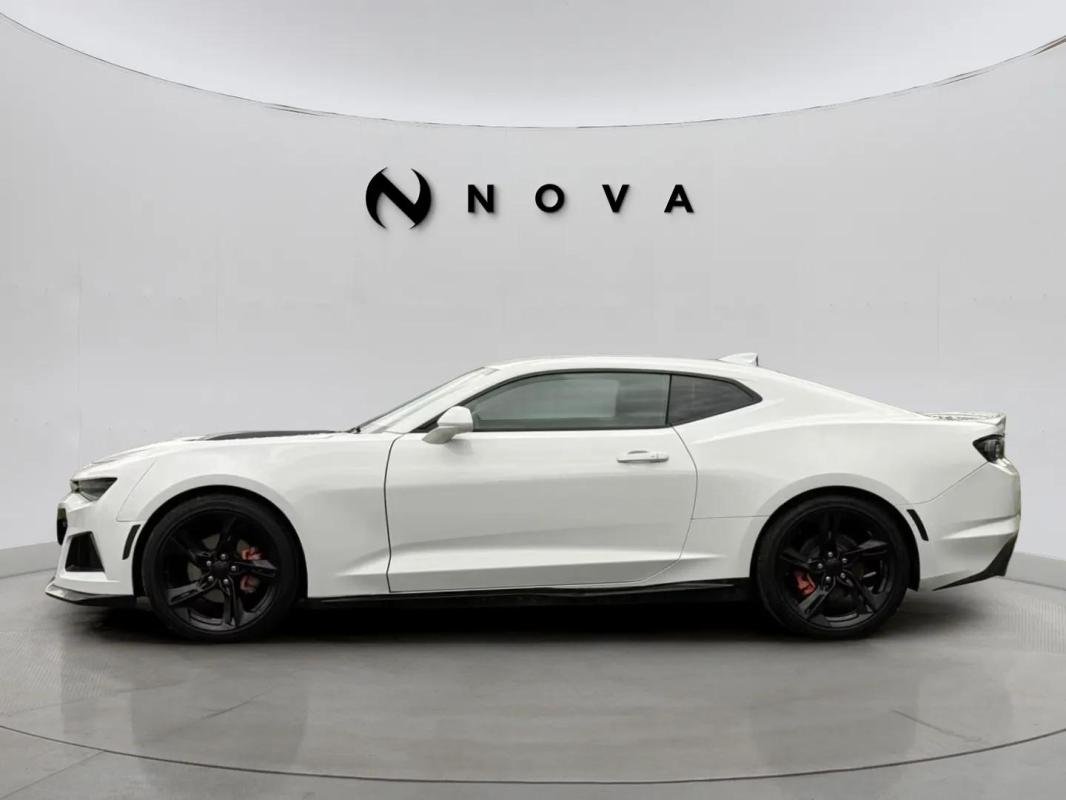 Chevrolet Camaro - Photo 2