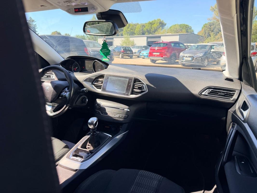 Peugeot 308 SW - Photo 16