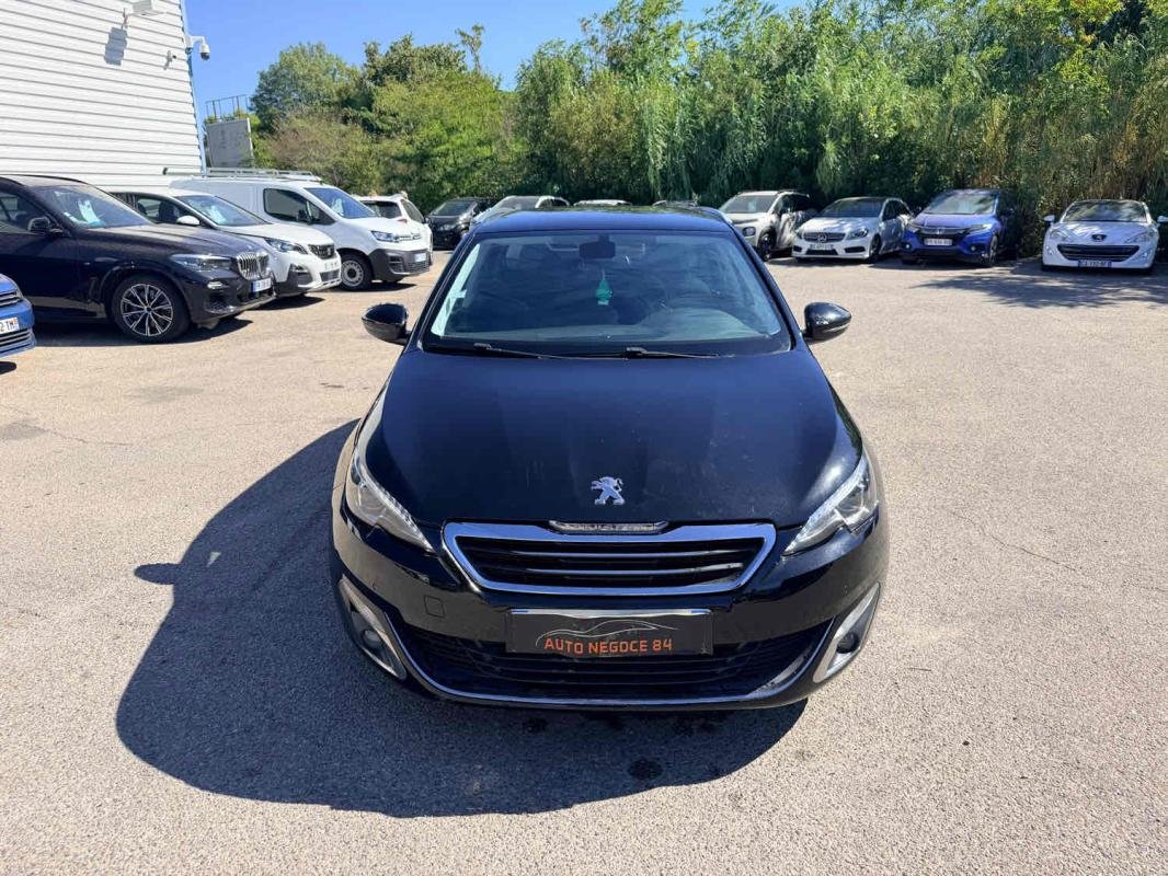 Peugeot 308 SW - Photo 2