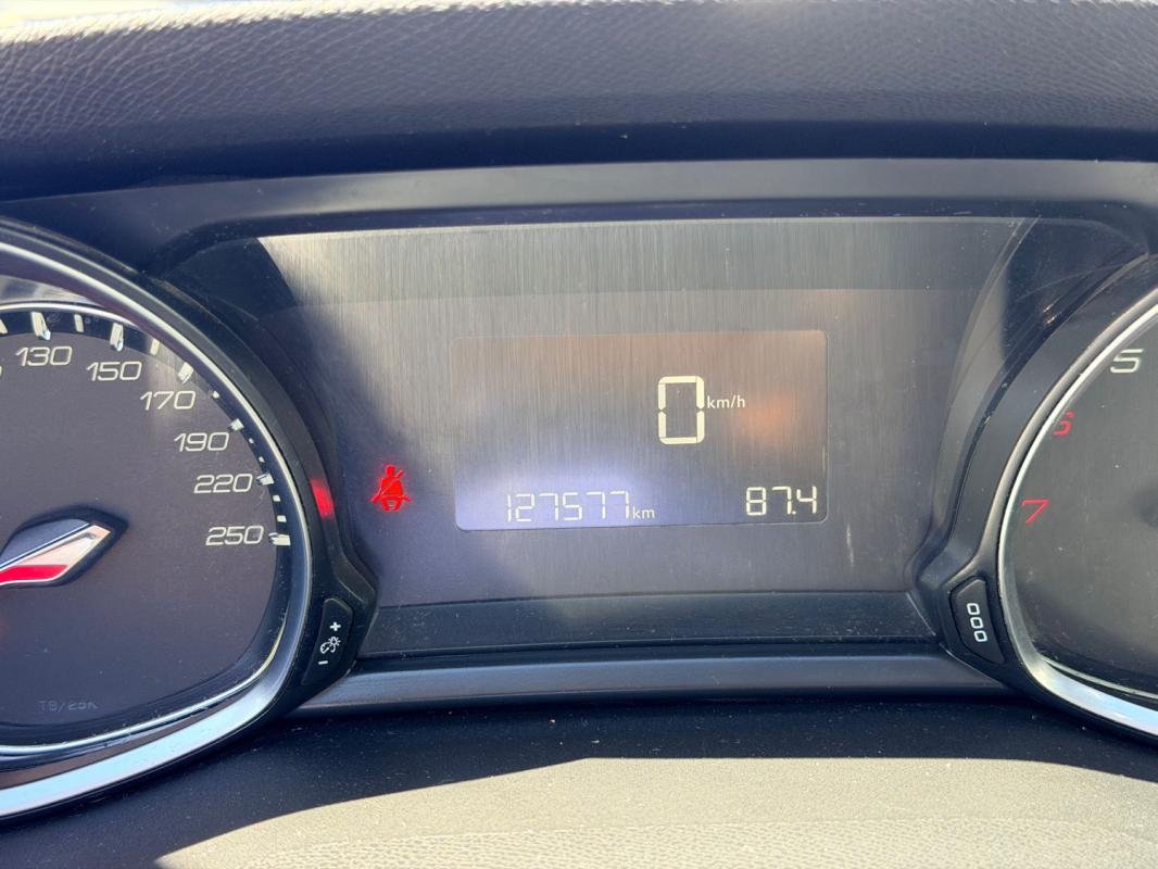 Peugeot 308 SW - Photo 8