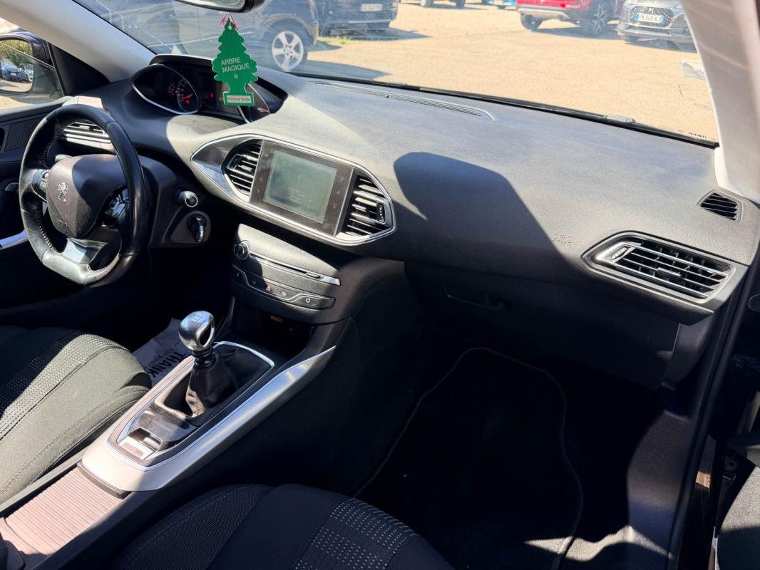 Peugeot 308 SW - Photo 9