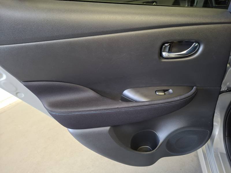 Nissan Leaf - Photo 24