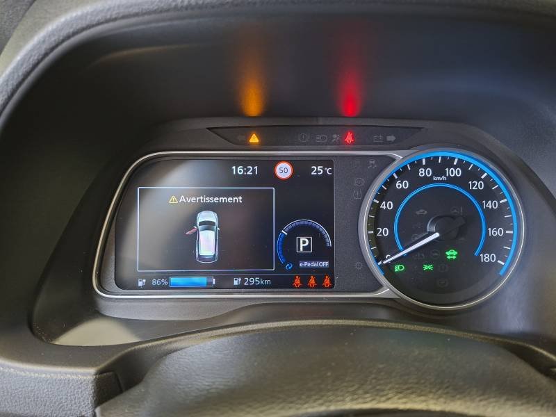 Nissan Leaf - Photo 7