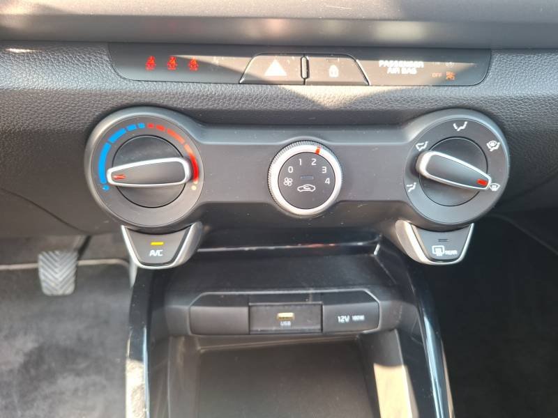 Kia Rio - Photo 14