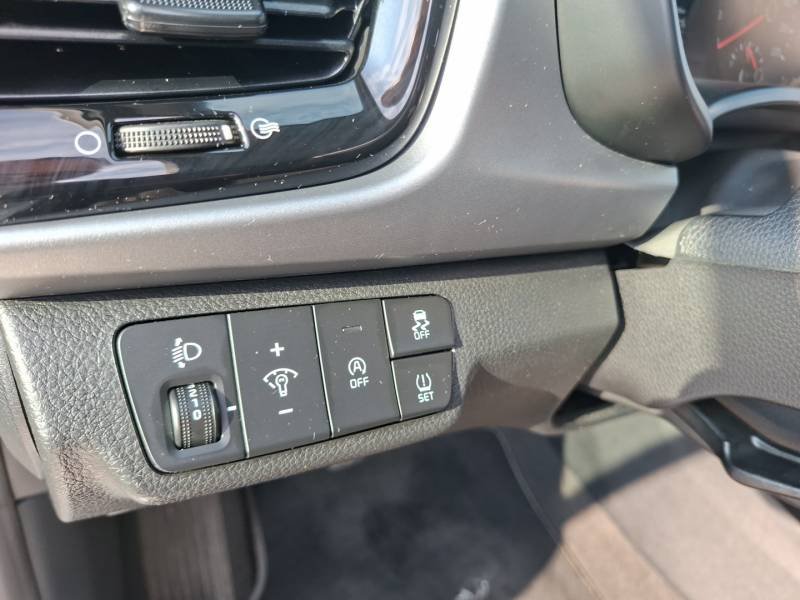 Kia Rio - Photo 16