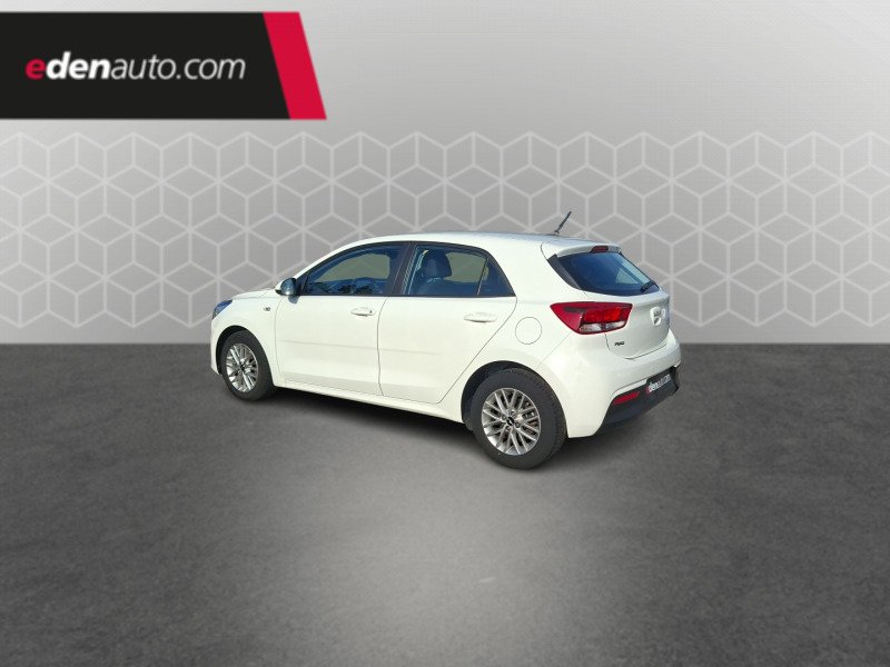 Kia Rio - Photo 3