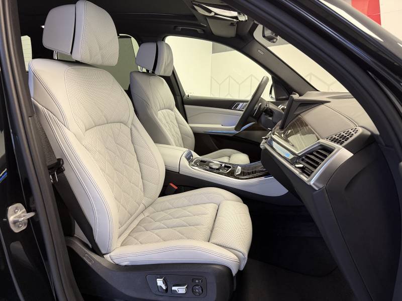 BMW X5 - Photo 14