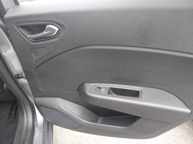 Renault Clio - Photo 22