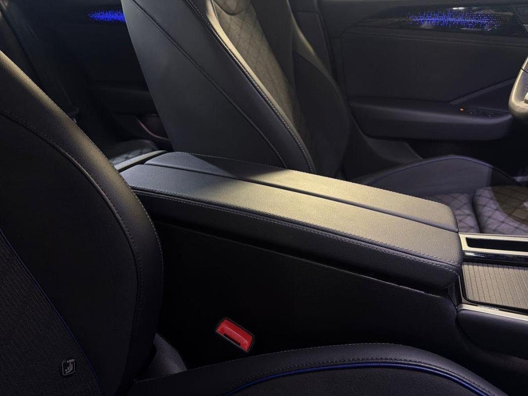 Volkswagen Passat - Photo 13