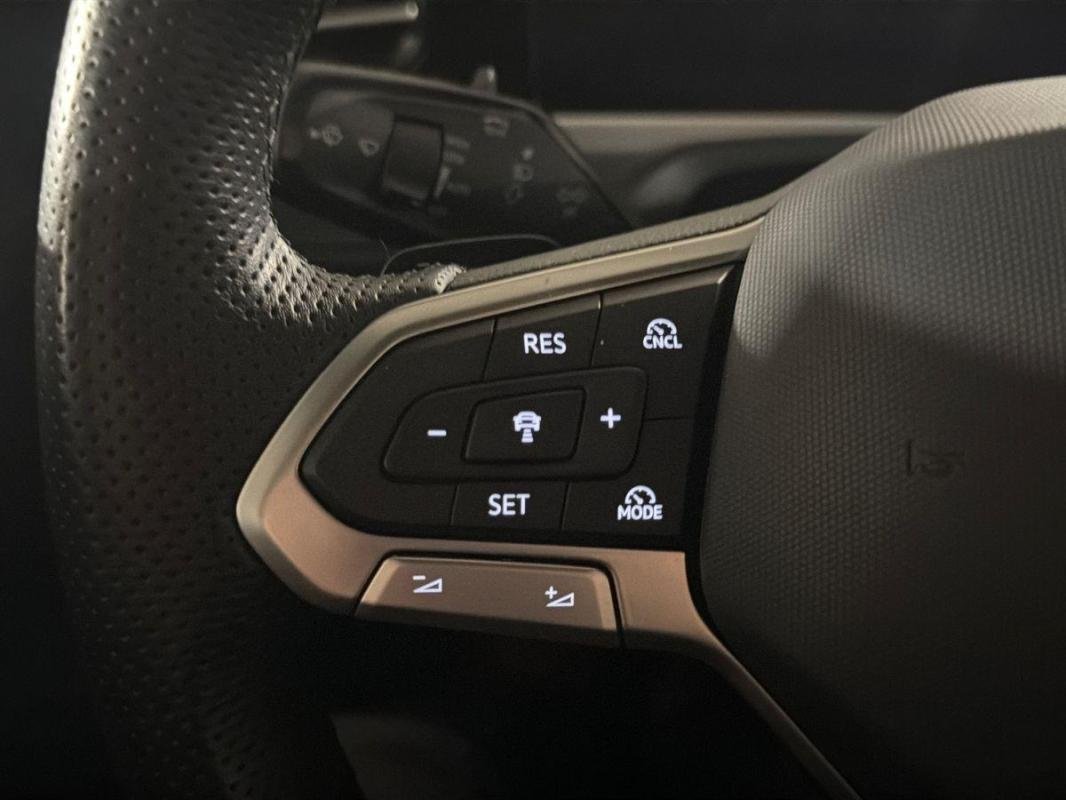 Volkswagen Passat - Photo 22
