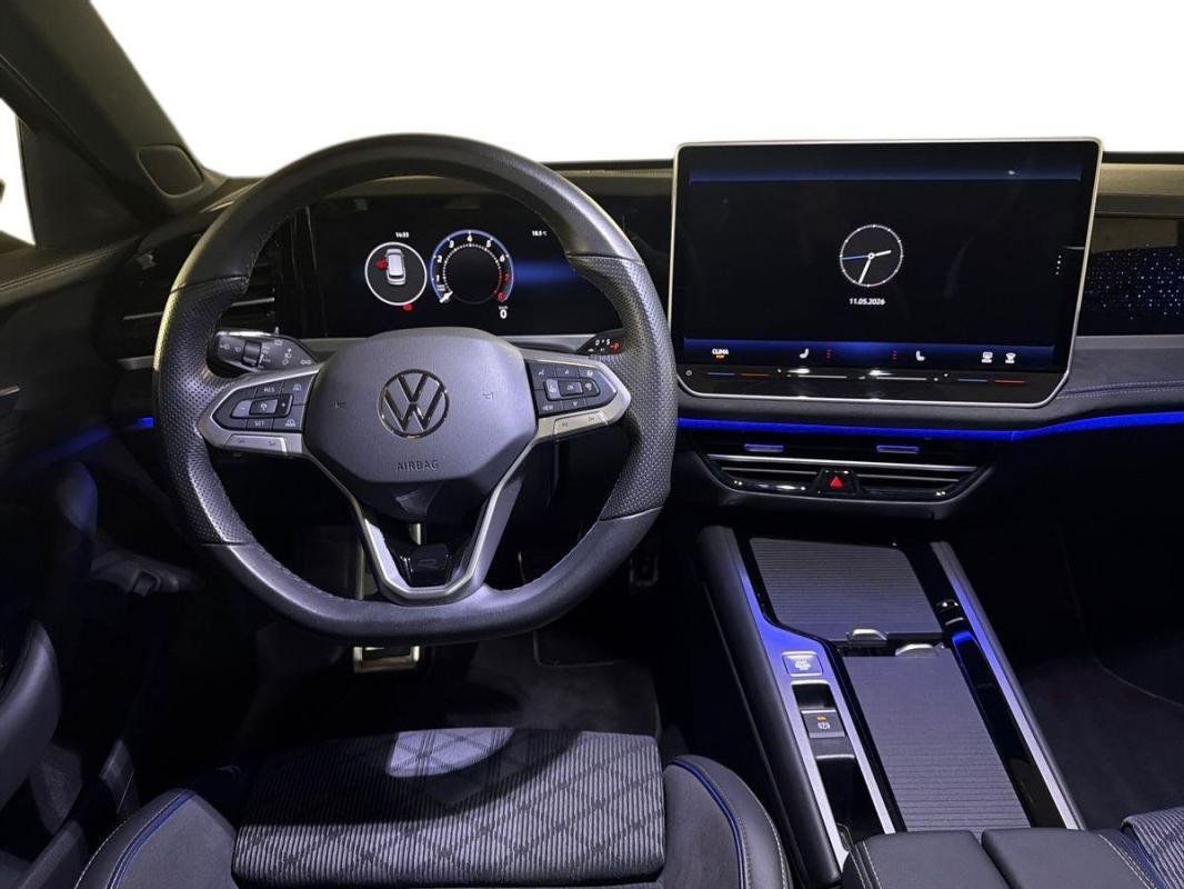 Volkswagen Passat - Photo 25