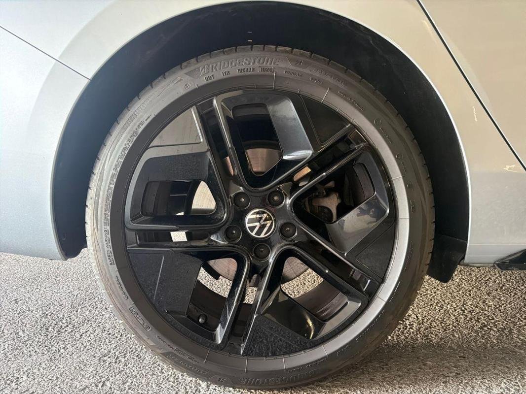 Volkswagen Passat - Photo 29