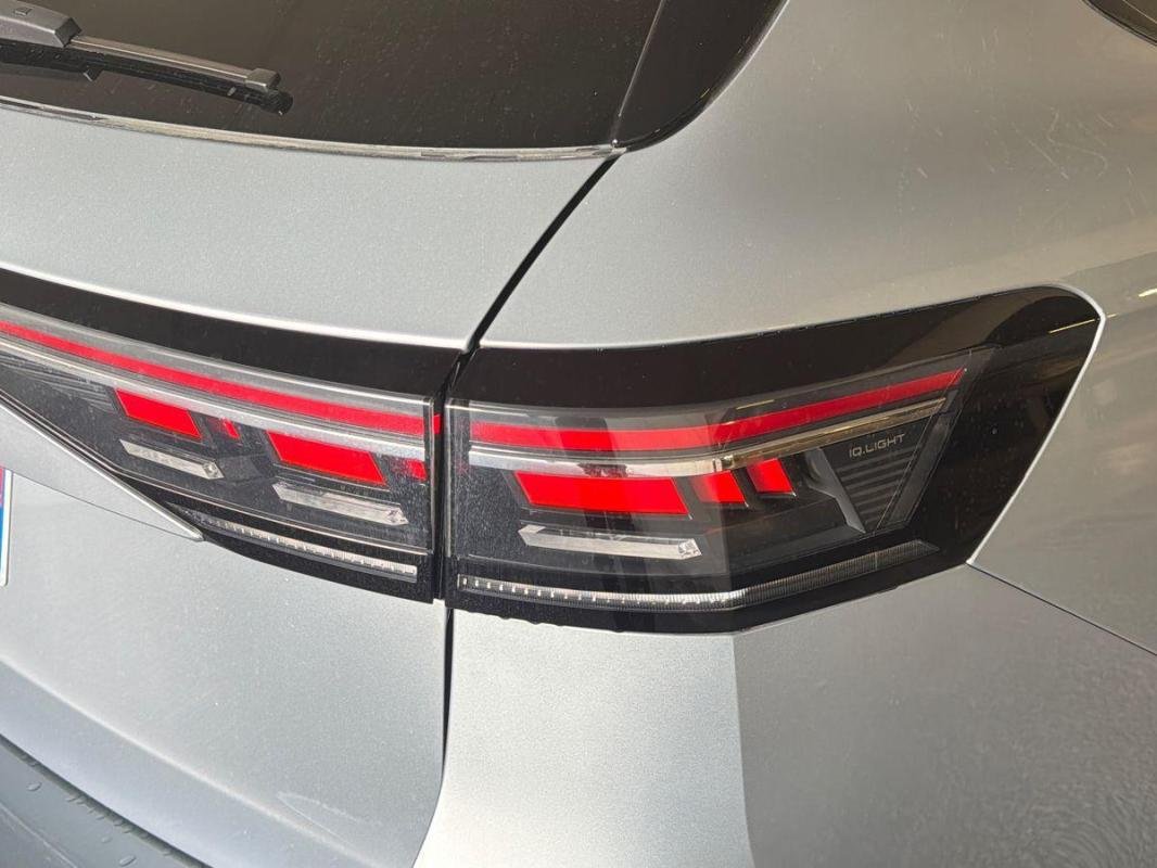 Volkswagen Passat - Photo 31