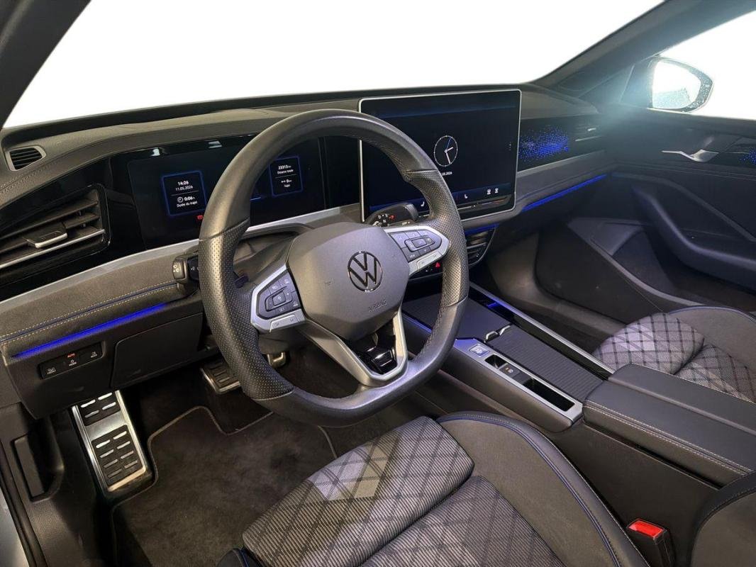 Volkswagen Passat - Photo 10