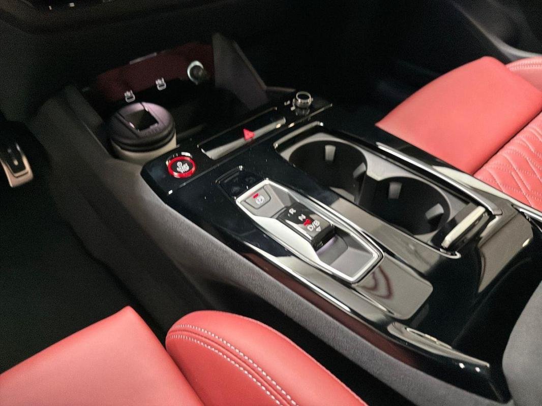 Audi SQ6 e-tron - Photo 11