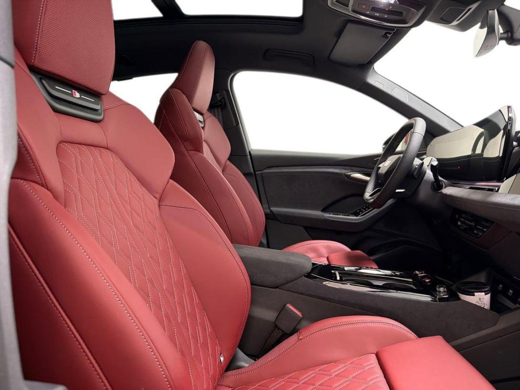 Audi SQ6 e-tron - Photo 13
