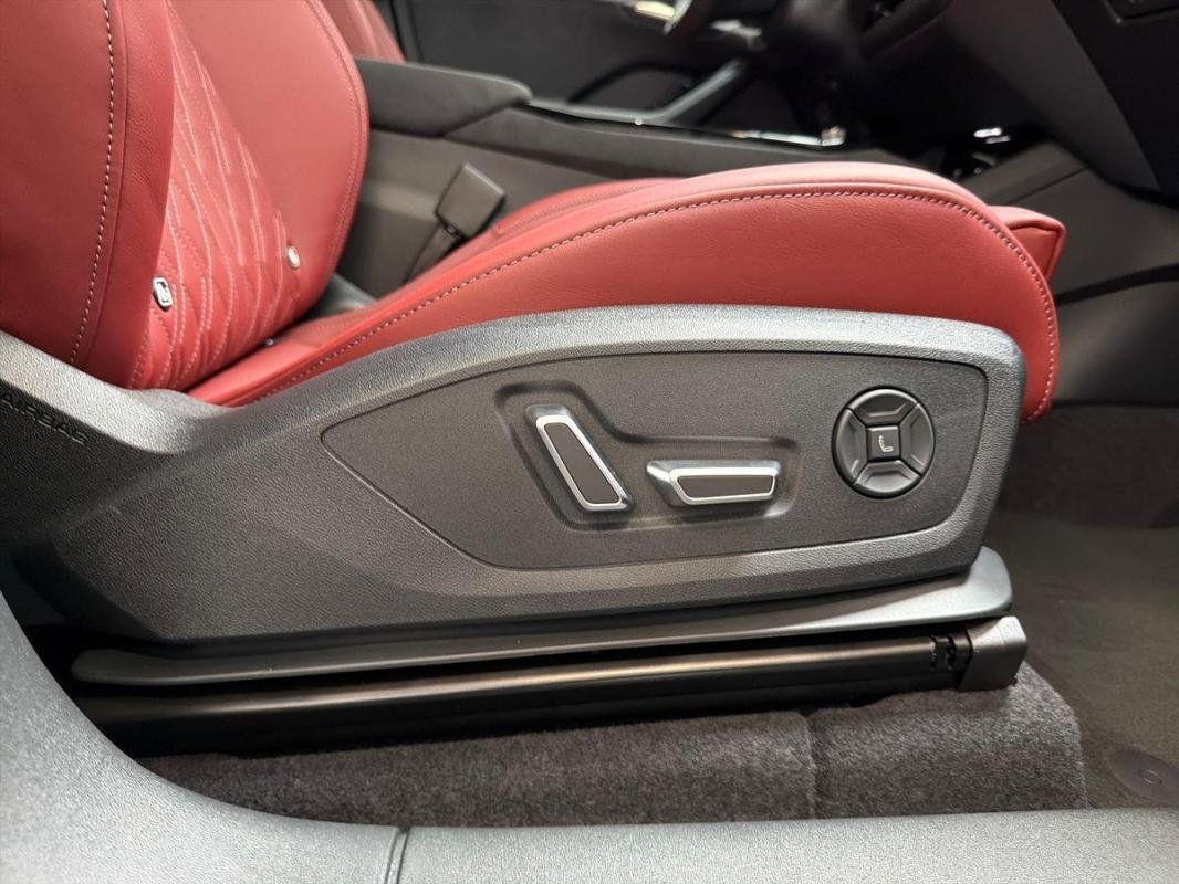 Audi SQ6 e-tron - Photo 14