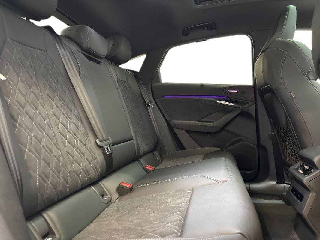 Audi q6 e-tron - Photo 23