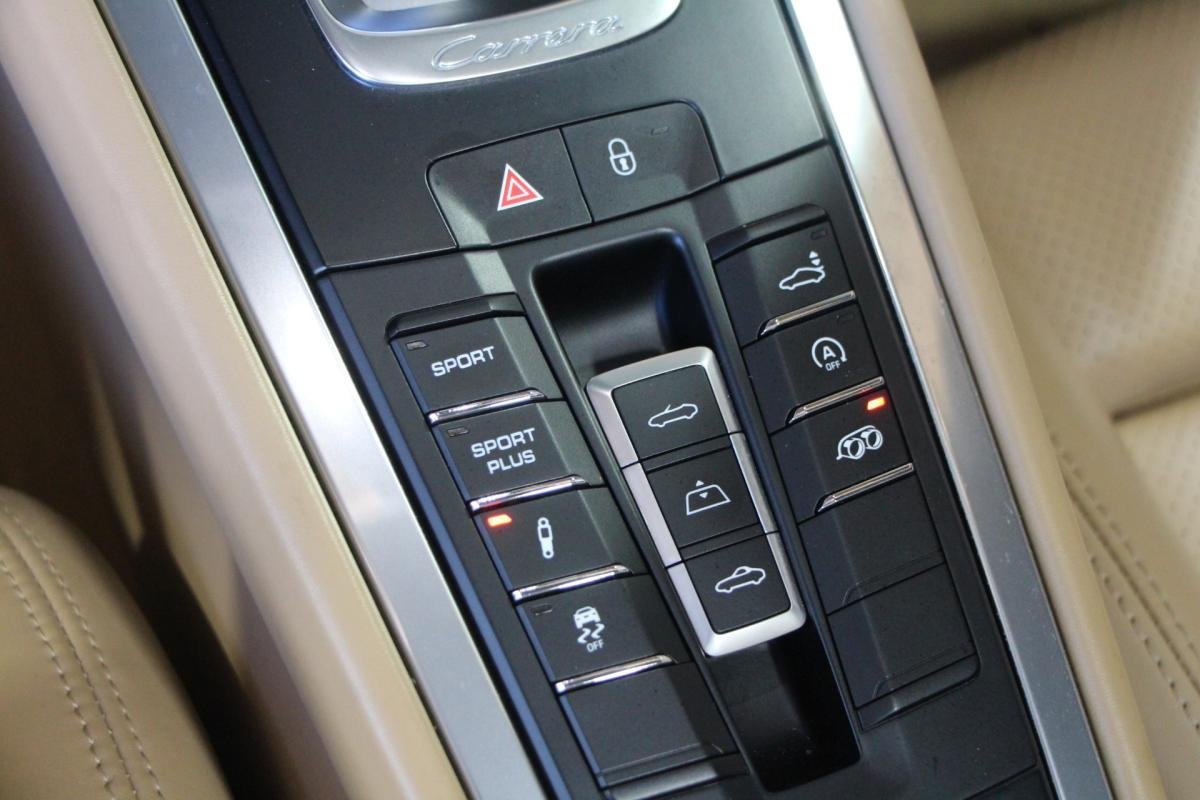 Porsche 911 - Photo 23