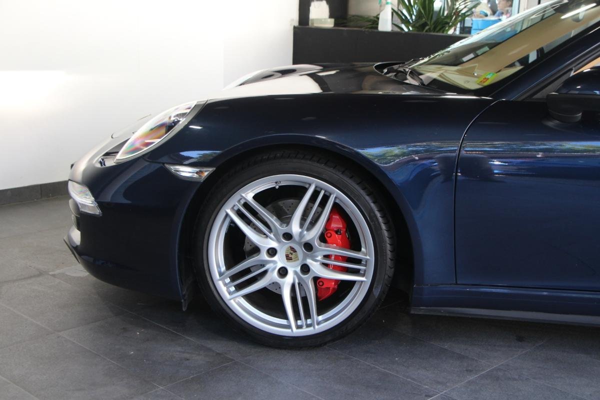 Porsche 911 - Photo 3