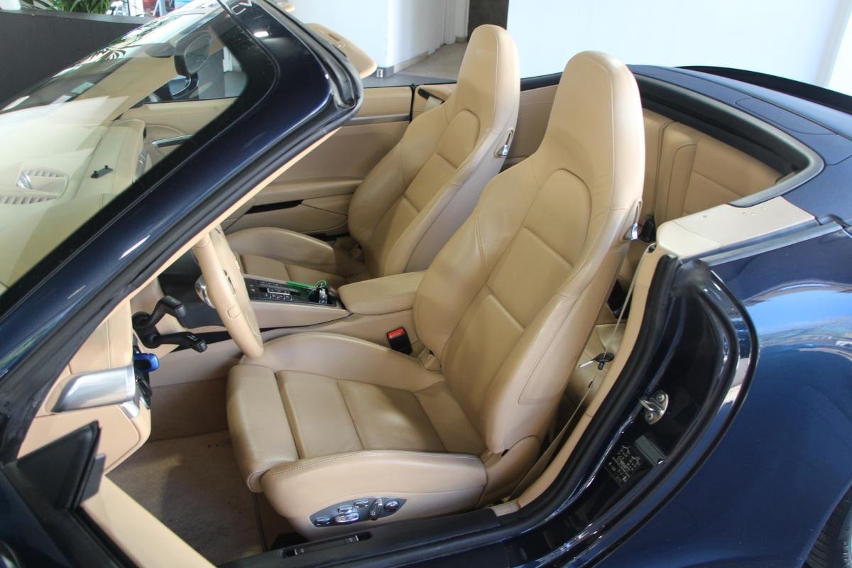 Porsche 911 - Photo 10