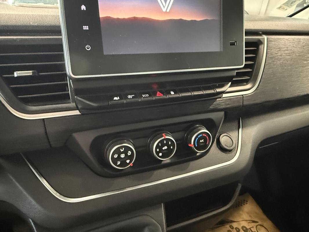 Renault Trafic - Photo 17